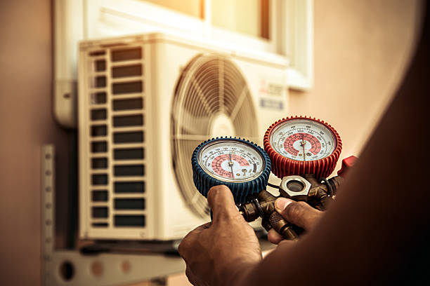 Professional Hvac technician working in Park City, KS
